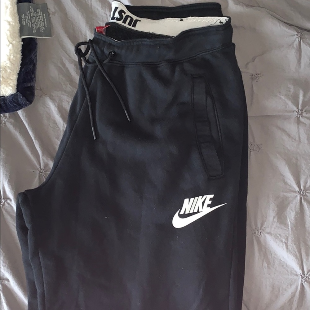 Nike joggers